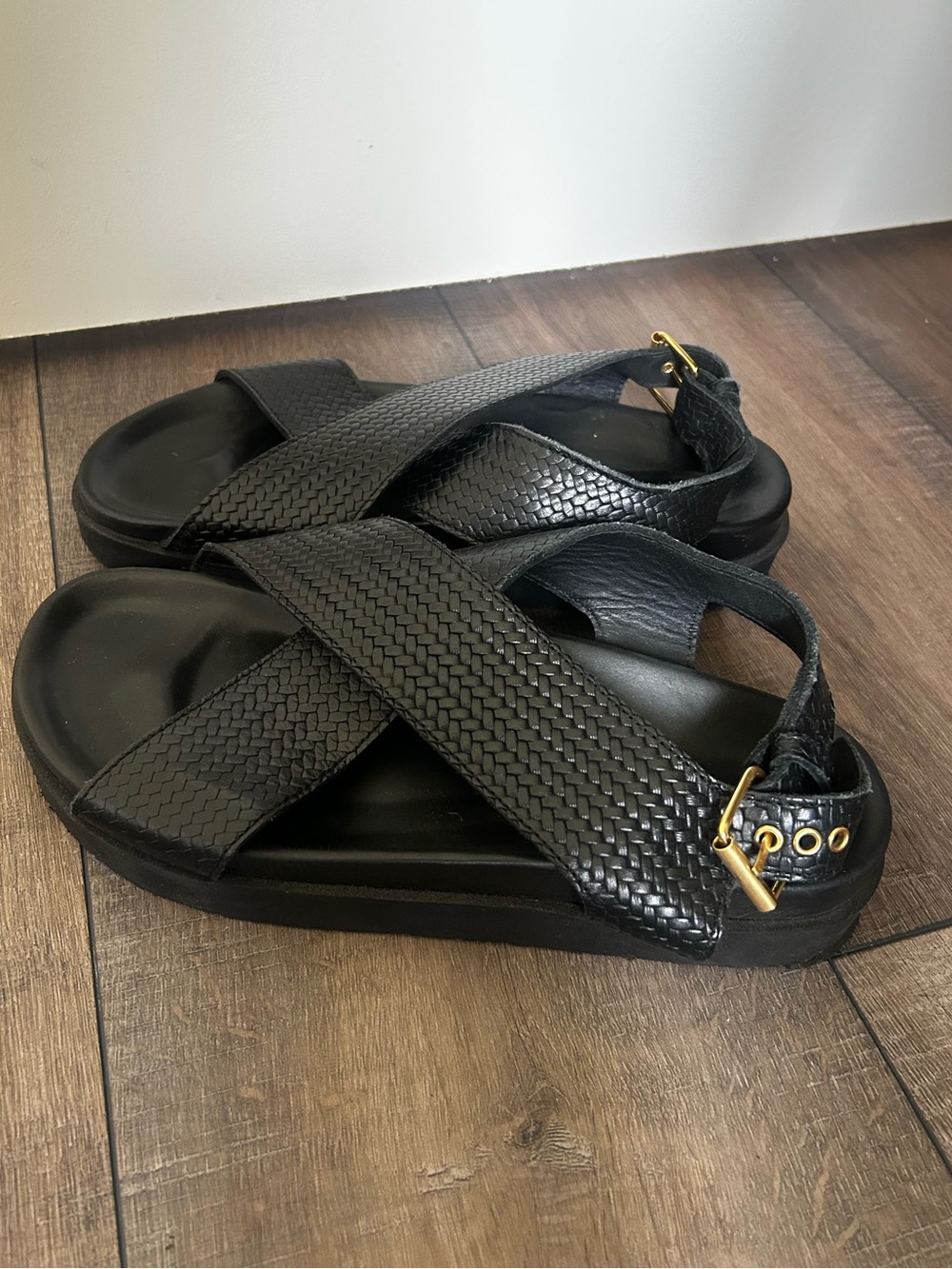 & Other Stories Black Woven Leather Cross-Strap Sandals - Picture 3 of 4